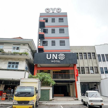 Hotel O Genteng Near Genteng Market Formerly Uno Hotel Surabaia Exterior foto
