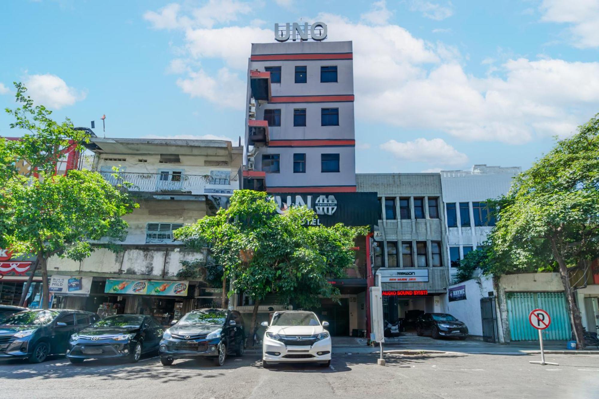 Hotel O Genteng Near Genteng Market Formerly Uno Hotel Surabaia Exterior foto