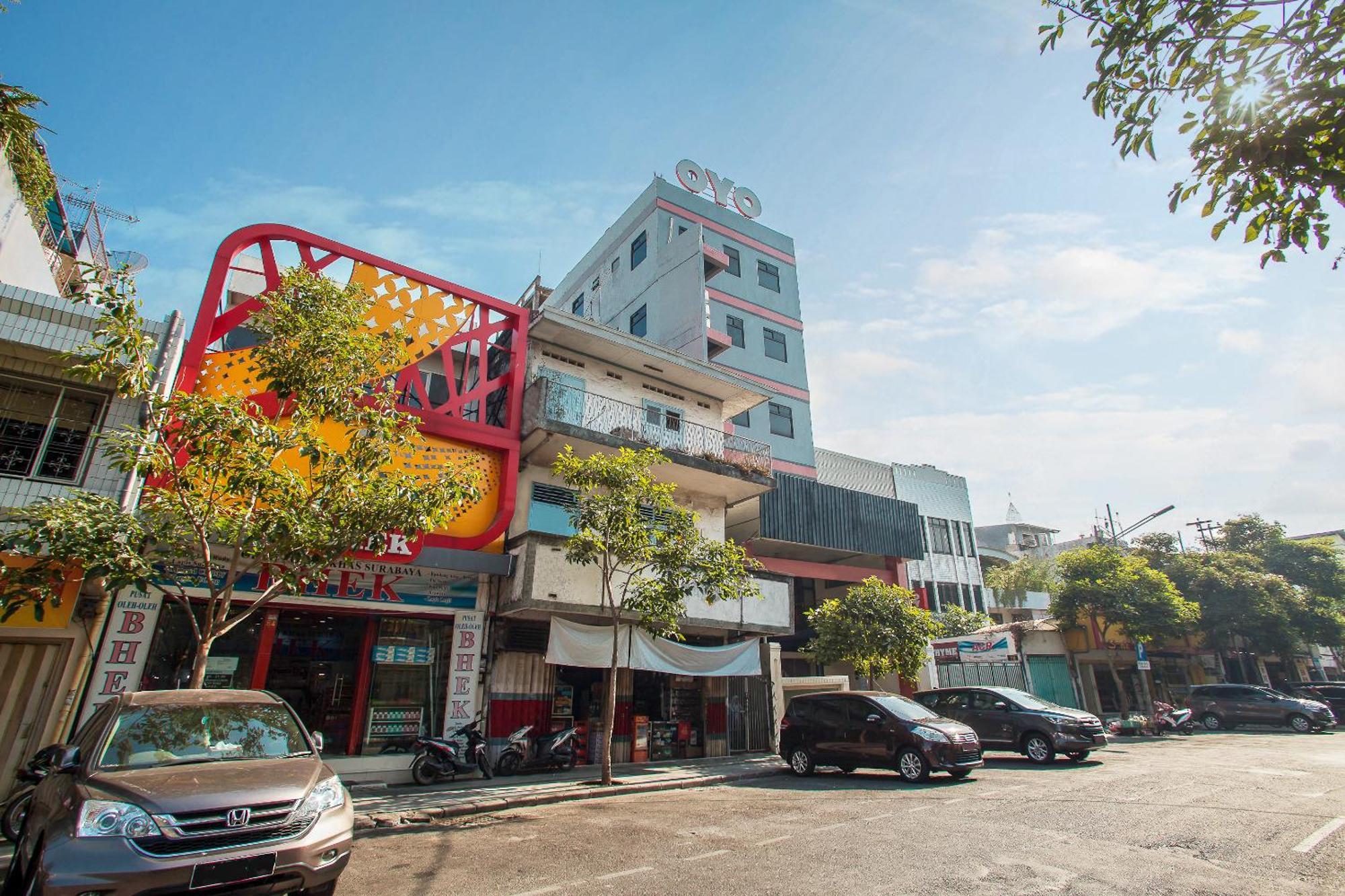 Hotel O Genteng Near Genteng Market Formerly Uno Hotel Surabaia Exterior foto