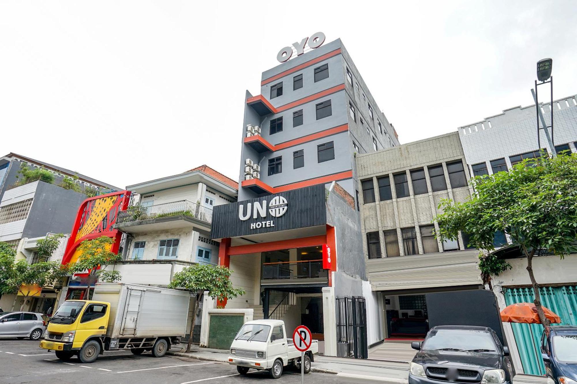 Hotel O Genteng Near Genteng Market Formerly Uno Hotel Surabaia Exterior foto